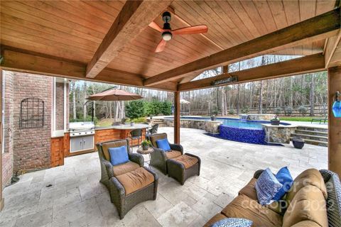 3018 Chisholm Court