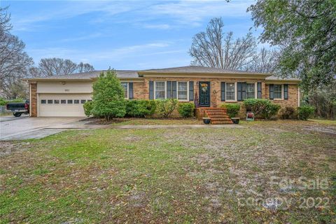 583 Crestside Drive