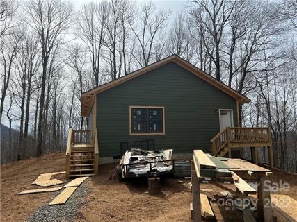 261 Nicholas Knoll sold home in Amber Ranches, Bakersville, NC