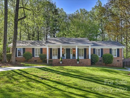 5843 Lansing Drive