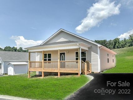 108 Patriot Place 43