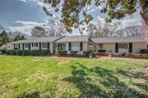 1507 Fairfield Drive