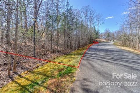 6165 Falls Ridge Trail sold home in Mountain Creek Ridge, Sherrills Ford, NC