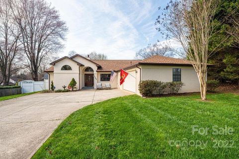 1755 4th Street Circle sold home in Huntington Downs, Hickory, NC