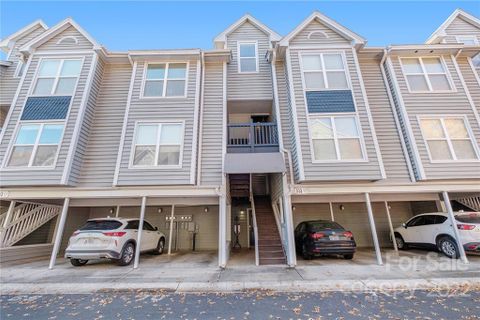 513 N Graham Street 3F
