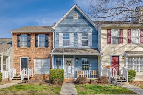 8248 Circle Tree Lane sold home in Crestview I, Charlotte, NC