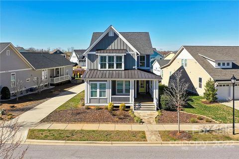 794 Bluff Loop Road