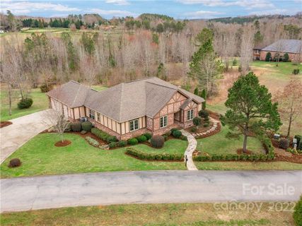 28 Hollymoorside Drive