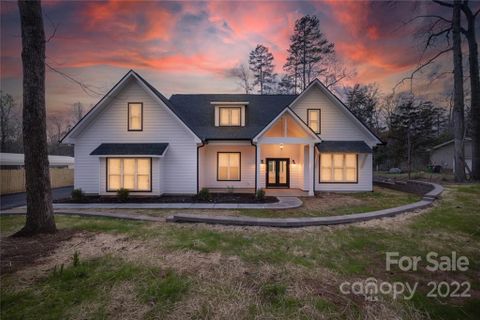 1409 Breezewood Drive
