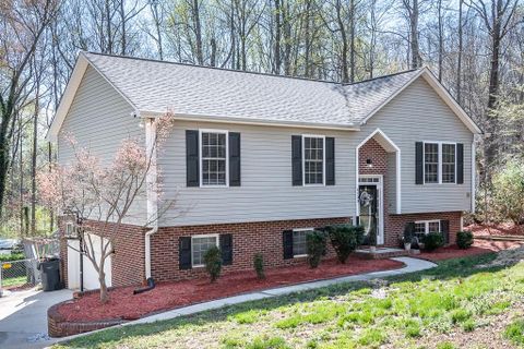 4700 Hickory Grove Road sold home in Hickory Lane, Mount Holly, NC