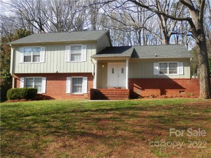 7515 Riding Trail Road