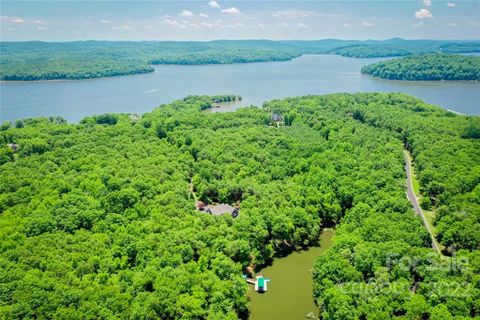 2396 Southpoint Lane