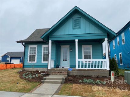 313 Luray Way