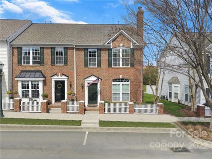 753 Atherton Way
