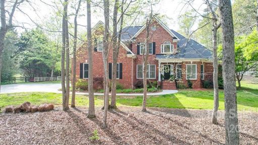 1312 Rosehill Drive sold home in Oak Grove Farm, Waxhaw, NC