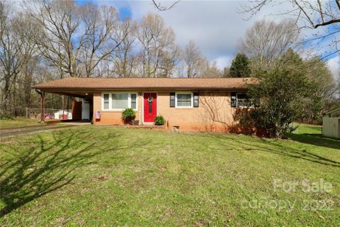 2402 Maplewood Drive sold home in Fallscrest, Gastonia, NC