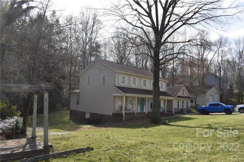 84 Lakeview Drive sold home in Oakwood Forest, Marion, NC