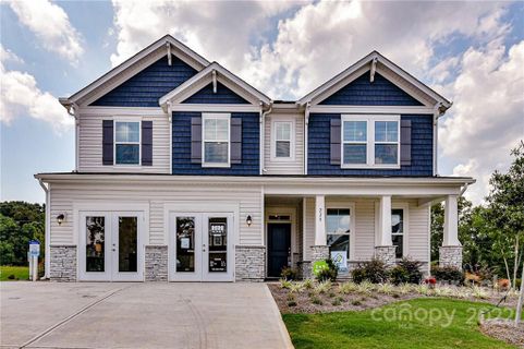 228 Heatherland Drive 1
