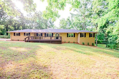 926 Meadow Lakes Road sold home in Meadow Lakes I, Rock Hill, SC
