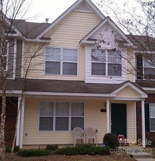 5147 Ficus Tree Lane