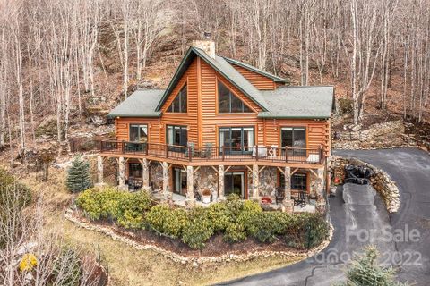 108 W Blueberry Lane