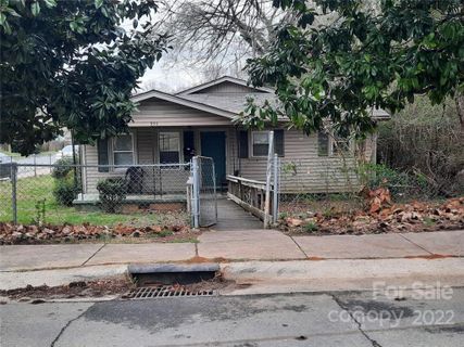 936 Holland Avenue
