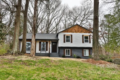 7011 Abbotswood Drive
