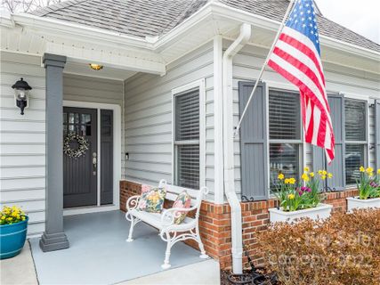 48 Carriage Summitt Way