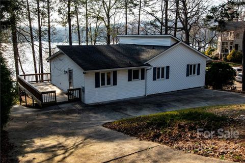 328 Fiddlers Ghost Circle 1300