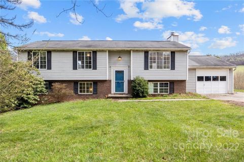 17 Sun Up Lane sold home in Twin Lakes, Candler, NC
