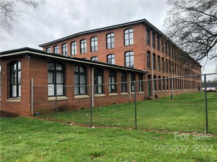 201 S Hoskins Road 310