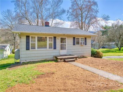 50 Nesbitt Street sold home in Hillside Terrace, Waynesville, NC
