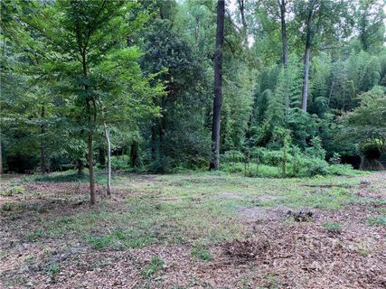 00 Oakwood Avenue 8