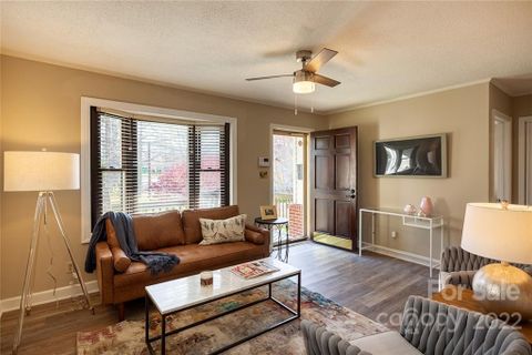 1422 Brook Road