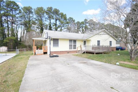 612 Oakwood Lane sold home in Forest Acres, Gastonia, NC