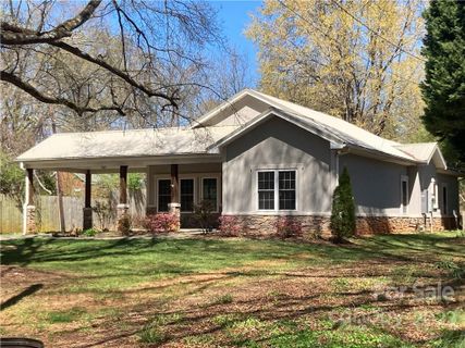 2717 Arnold Drive