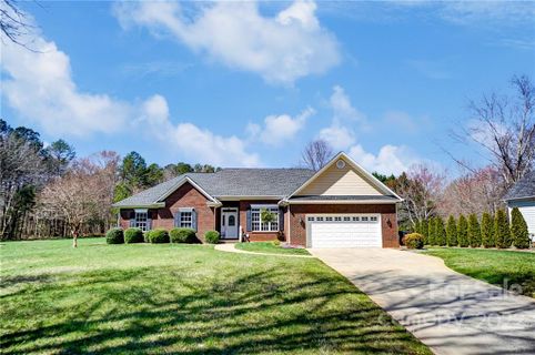 509 Dovefield Drive sold home in Hunters Pointe, Indian Trail, NC