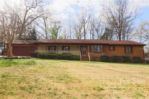156 Eastwood Drive sold home in Broadwood Acres, Statesville, NC