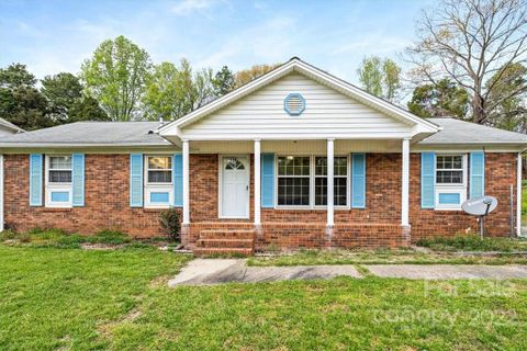 116 Hemlock Drive sold home in Rolling Hills, Salisbury, NC