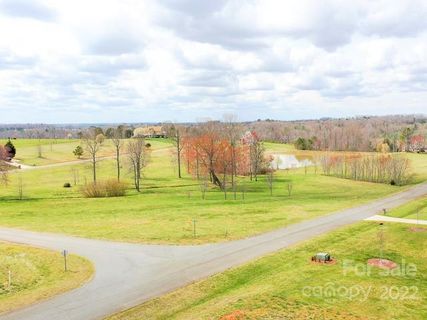 105 Vintage Woods Court sold home in Padgett Ridge Hollow, Shelby, NC