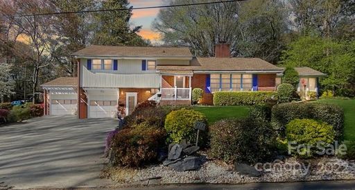 2712 Thomas Trail