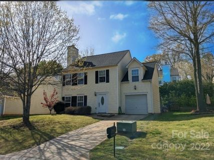 1279 Winding Path Road