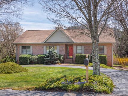6 Rivoli Boulevard sold home in Beaumont, Hendersonville, NC