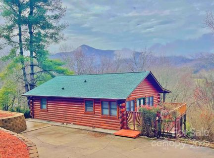 36 Cedarwood Drive sold home in Cedarwood, Waynesville, NC