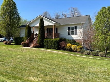 2330 Ellen Street sold home in Janettes Way, Granite Falls, NC