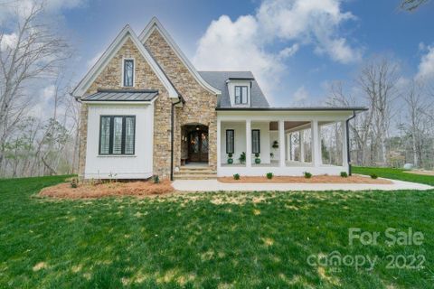 9238 Bridlepath Lane