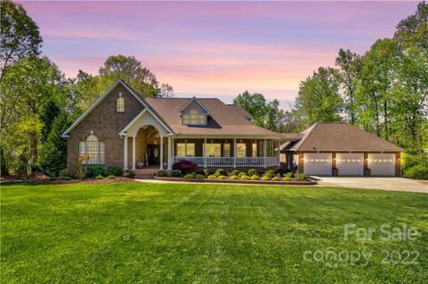 182 Windwood Lane sold home in Hawkes Bay, Troutman, NC