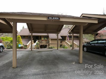 106 Live Oak Lane