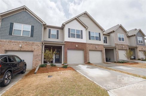 5216 Spanish Ivy Lane