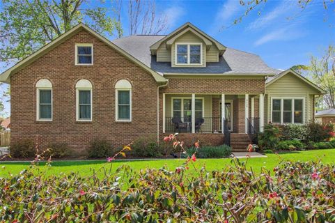 8438 Fairfield Forest Road